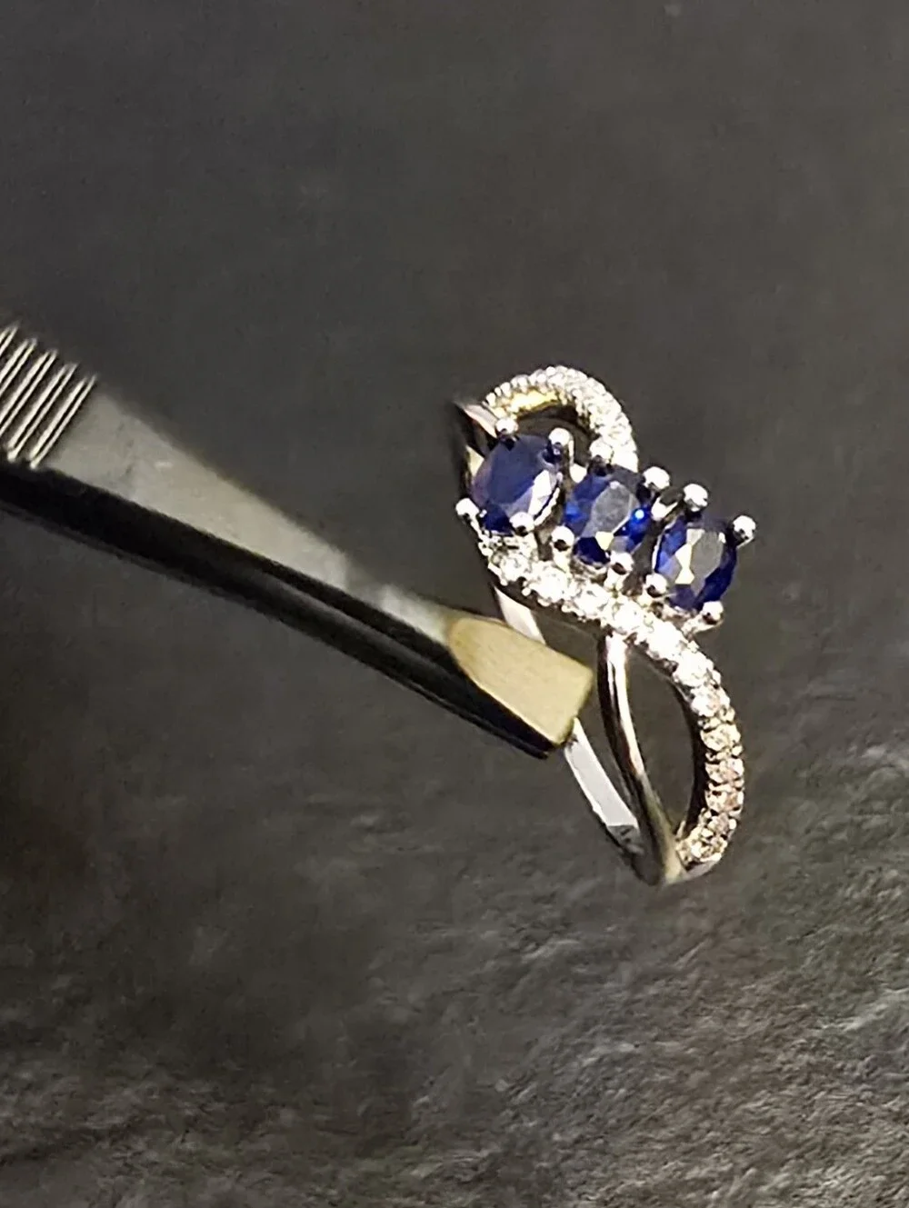 N/A this oval